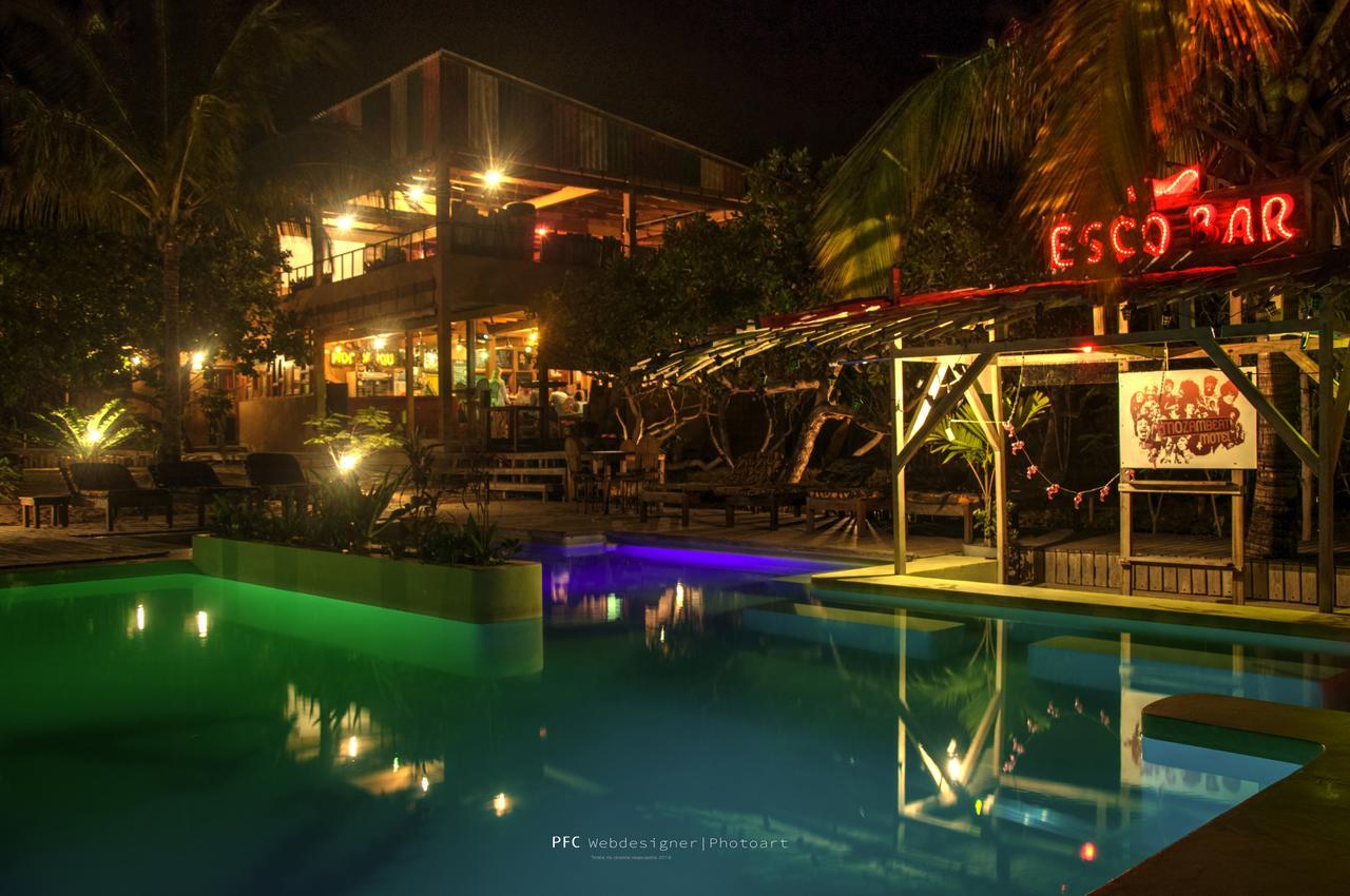 Mozambeat Motel Tofo Exterior photo
