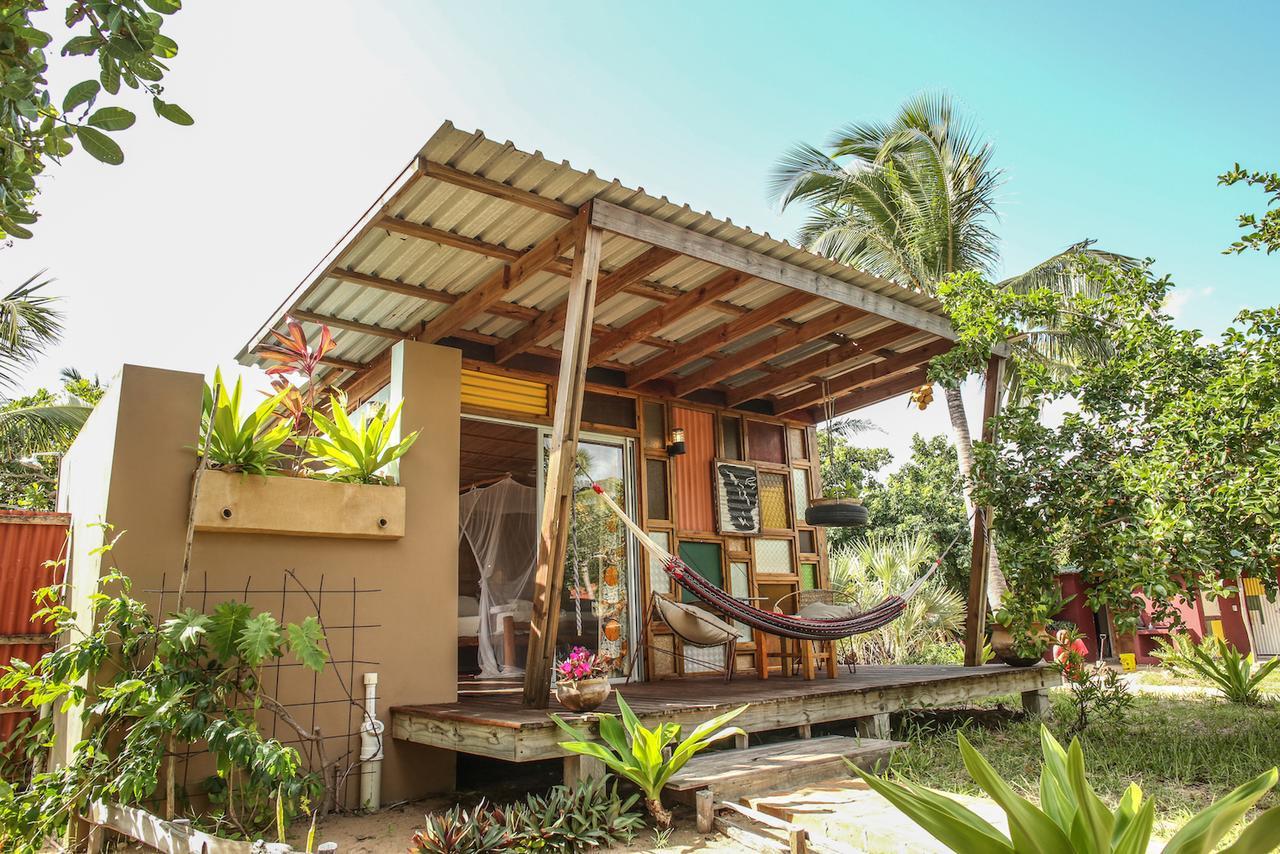 Mozambeat Motel Tofo Exterior photo