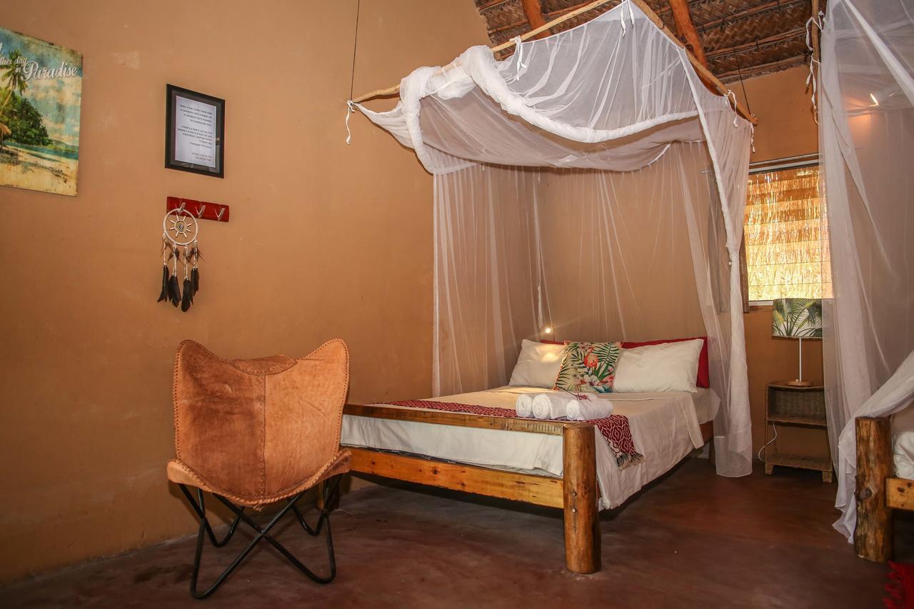 Mozambeat Motel Tofo Room photo