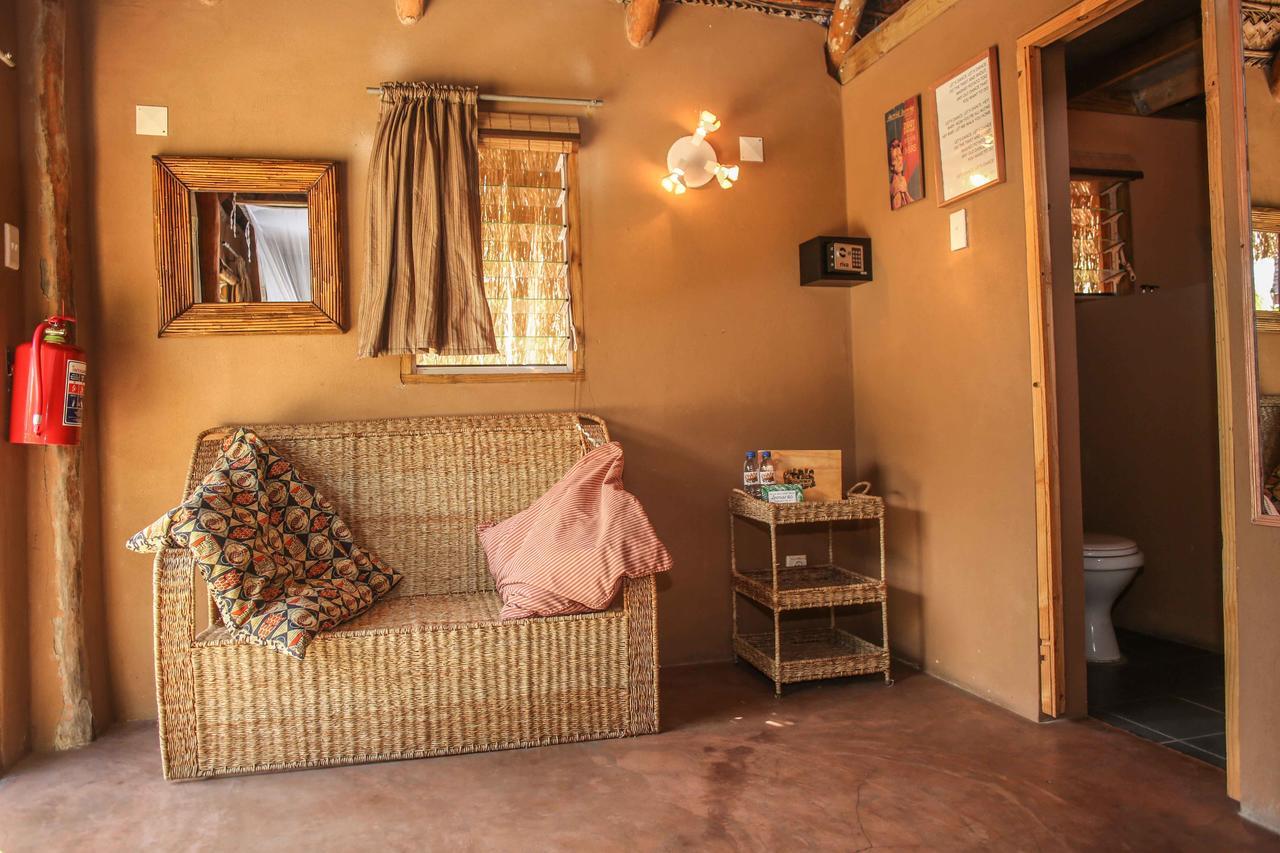 Mozambeat Motel Tofo Room photo