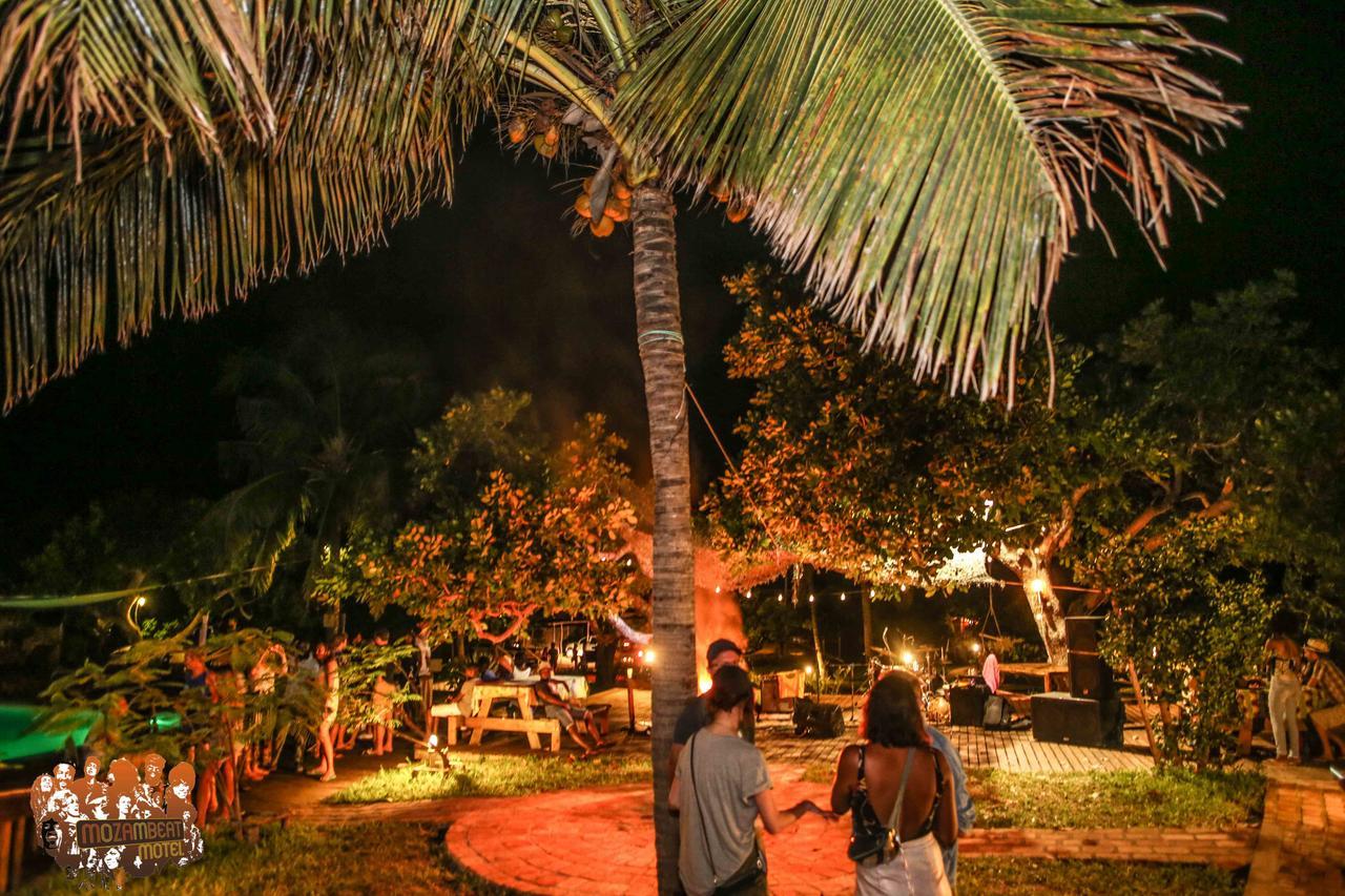 Mozambeat Motel Tofo Exterior photo